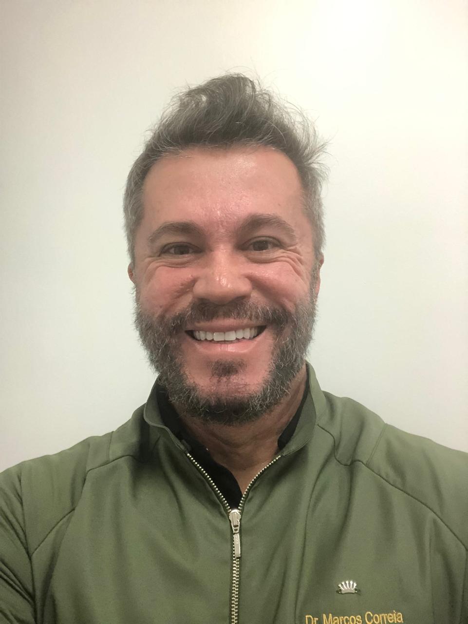 Dr. Marcos Correia
