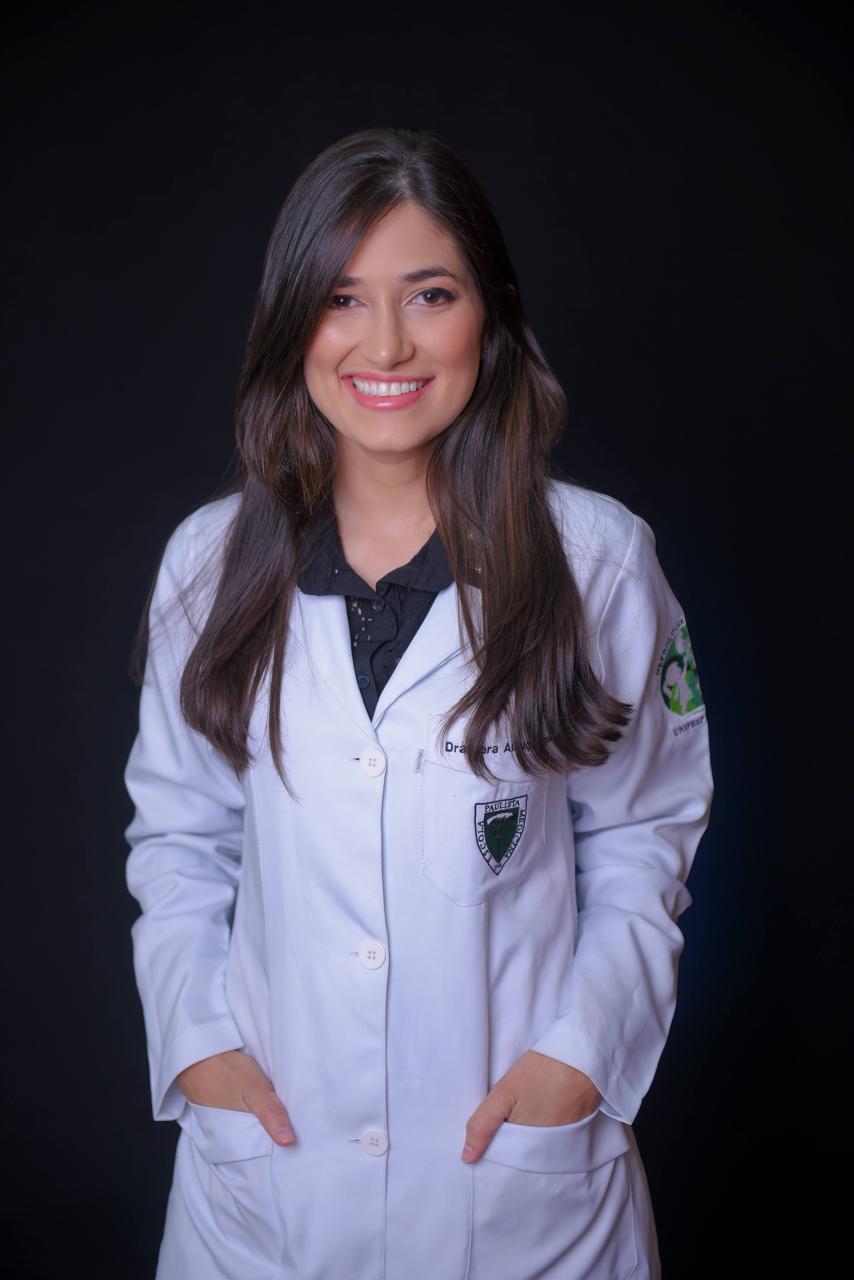 Dra. Iara Dayse Mendes T. de Albuquerque